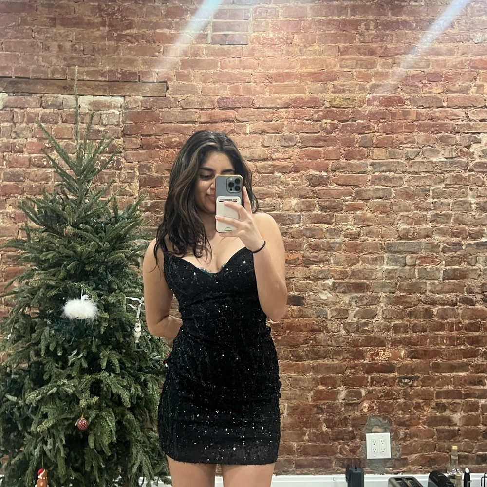 (NWT) Elegant Black Sequin Dress